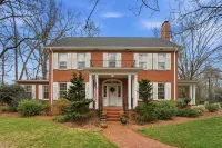 Classic 5BR Davidson Retreat Walk Downtown Pet-friendly -  Privatzimmer