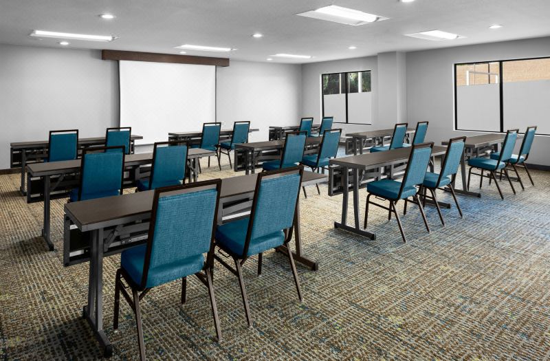Hampton Inn Phoenix-Biltmore photo 4