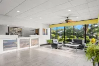 Super 8 by Wyndham Hardeeville - parking