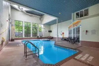 Best Western Belleville - Pools