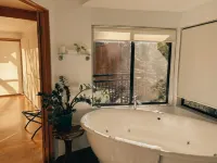 Ecoasis Mami Wata - 4-Star