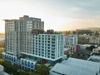 Residence Inn by Marriott Berkeley Hotele w pobliżu Elements