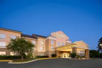 Fairfield Inn & Suites Tifton - Pet friendly