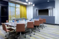 格雷特瀑布城SpringHill Suites酒店 - 停車場
