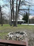 3 Bedroom 2 Bath Cabin nestled in the woods minutes from Mark Twain Lake. - 3-Star