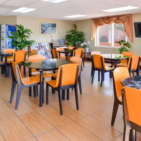 H3 Inn & Suites - LAX Airport - Los Angeles