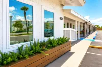 The Blu Boutique Motel - 2-Star