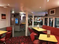 Commercial Hotel - 2성급