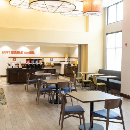 Hampton Inn & Suites by Hilton Stroudsburg Pocono Mountains