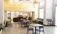 Hampton Inn & Suites by Hilton Stroudsburg Pocono Mountains - parking