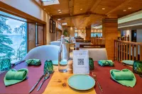 juSTa Darkwood Lodge and Spa Shimla - 2 Yıldız