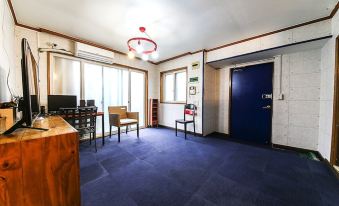 W Mini Hotel - Hostel