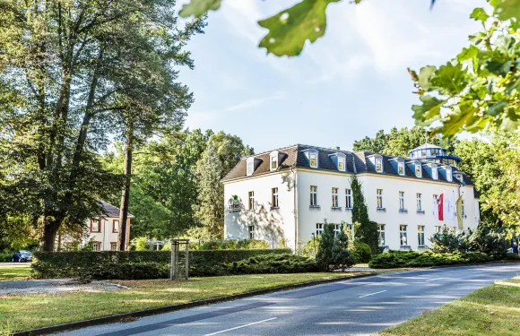 安比恩特瑞尼酒店