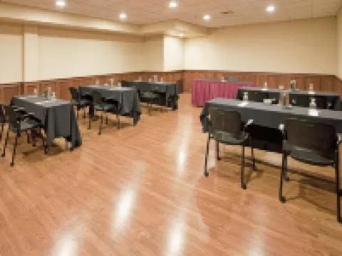 Clayton Plaza Hotel & Extended Stay Hotels in Clayton