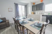 Ultra Modern Las Vegas Home 20min From The Strip Hotels near Shelby American Inc.