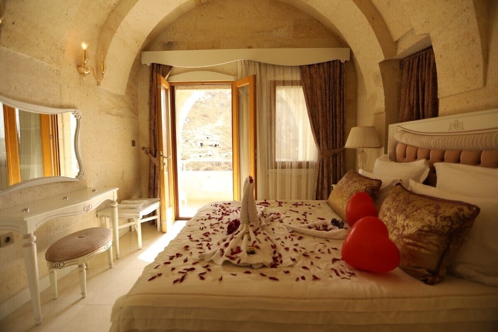 Anatelein Boutique Cave Hotel