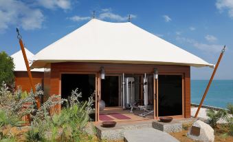 1. 더 리츠-칼튼 ..