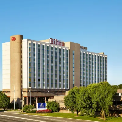 Hilton Newark Airport Hotel dekat Stasiun Newark