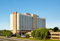 Hilton Newark Airport Hotels in Elizabeth
