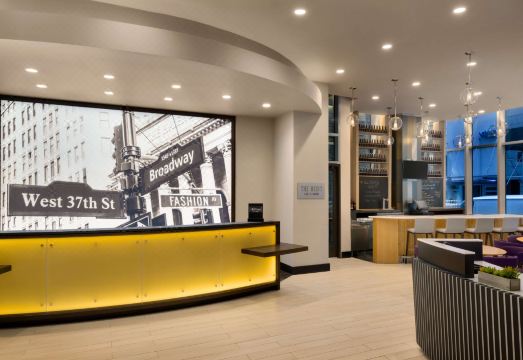 엠버시 스위트 바이 힐튼 뉴욕 맨해튼 타임스스퀘어