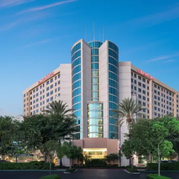 Anaheim Marriott Suites Hotels near Crystal Church