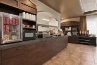 Days Inn by Wyndham Levis Hotels in Levis