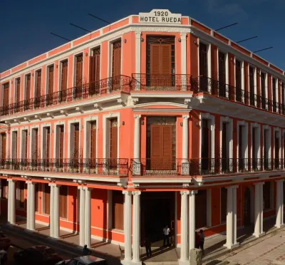 Hotel E Rueda Complejo Parque Zoológico Ciego de Ávila附近的飯店