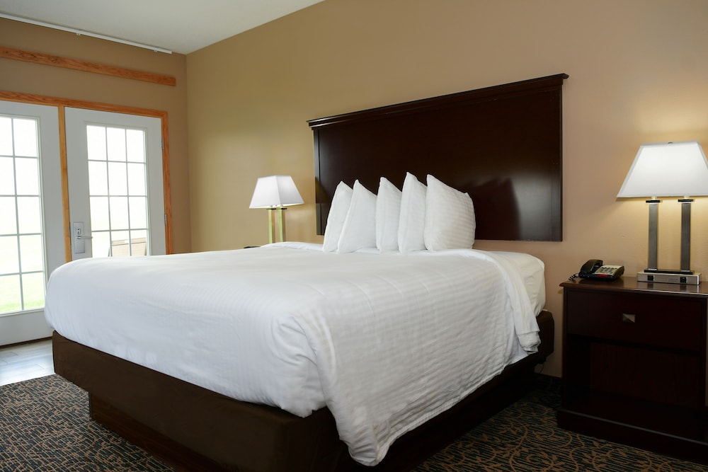 Cobblestone Inn & Suites - Denison Majestic Hills