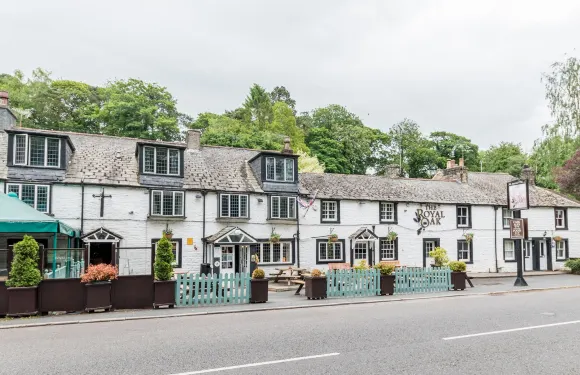 阿普比皇家橡樹酒店