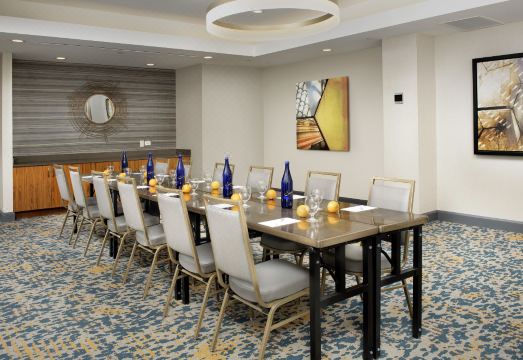 힐튼 가든 인 웨스트체스터 돕스 페리