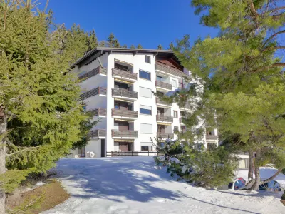Lisière-Sud A 17 Hotels near Denner Discount
