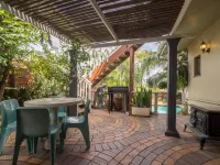 Carrington Guest House Hotels in Berea