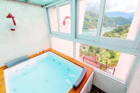 Tongyeong Daon Pension Отели в г. Тхонъён