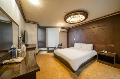 Jebudo Seuwitel Hotels near Jeongok Port