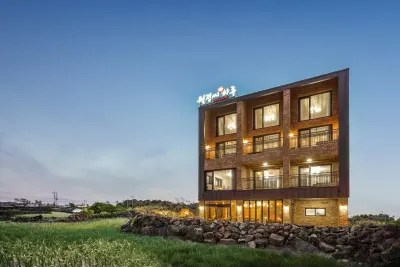 Jeju Woljeong Charu Hotels in der Nähe von Jeju Olle
