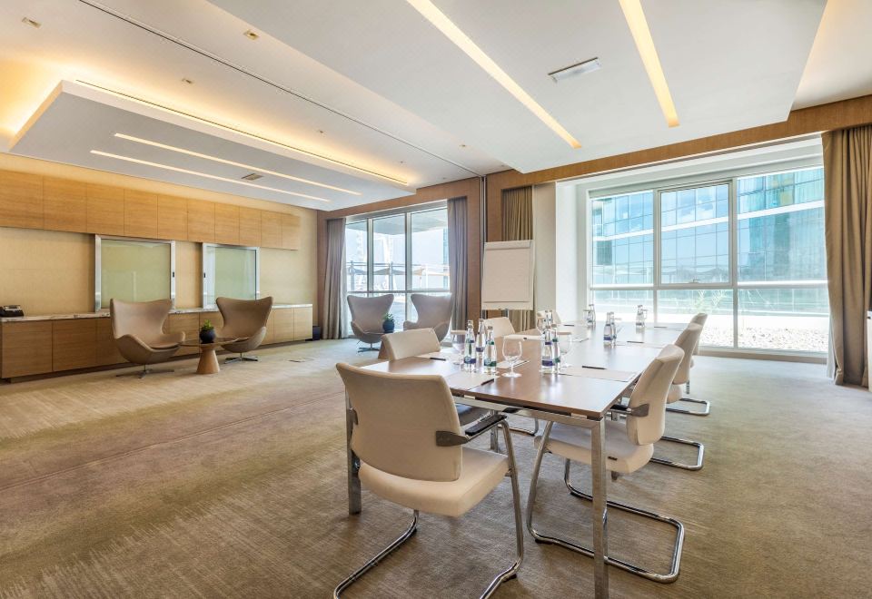 1. 더블트리 바이 ..