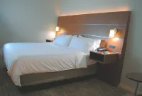 Holiday Inn Express & Suites COLUMBIA CITY by IHG - Wifi