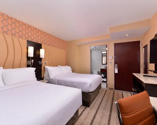 Holiday Inn NEW YORK CITY - TIMES SQUARE by IHG Các khách sạn gần Khu Upper West Side