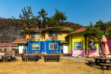 Jeongseon Gaemideul Village Pension