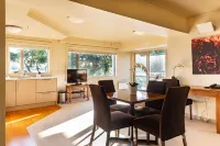 Ocean Breeze Hotel Hotels near Takapuna