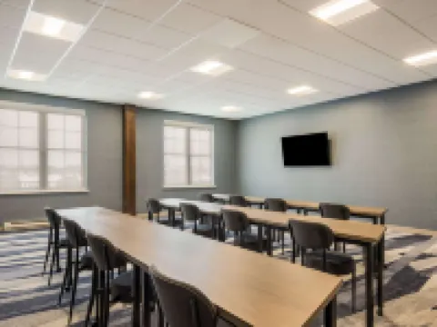 Comfort Inn & Suites Gaylord Hotels in Otsego County