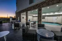 Doubletree by Hilton Sulphur Lake Charles - Rooftop Pools