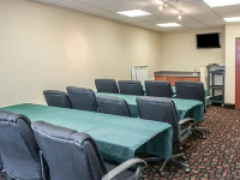 Quality Inn & Suites South Bend Airport Hotels in St. Joseph County