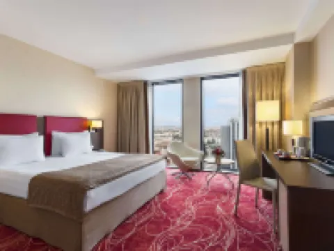 라마다 바이 윈덤 시비우 성 삼위일체 성당 주변 호텔