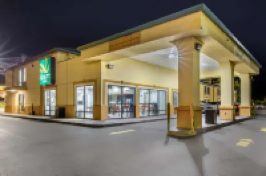 ควอลิตี้ อินน์ ออเบิร์น ย่านแคมปัส I-85