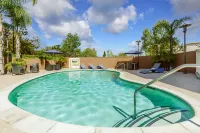 Hampton Inn & Suites Thousand Oaks - Pools