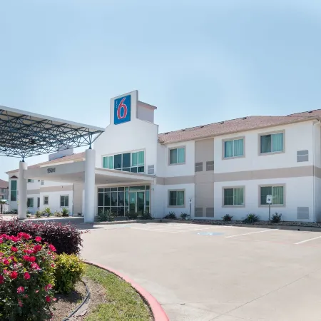 Motel 6 Hillsboro, TX
