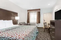 Days Inn & Suites by Wyndham Madisonville Hotels in Madisonville