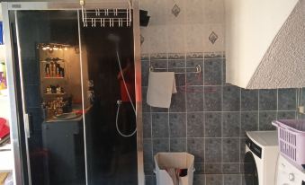 Pleasant Guest Room, 2mm from the City Center