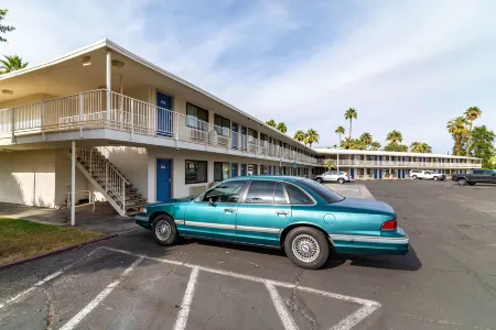 Motel 6 Palm Springs, CA - East - Palm Canyon